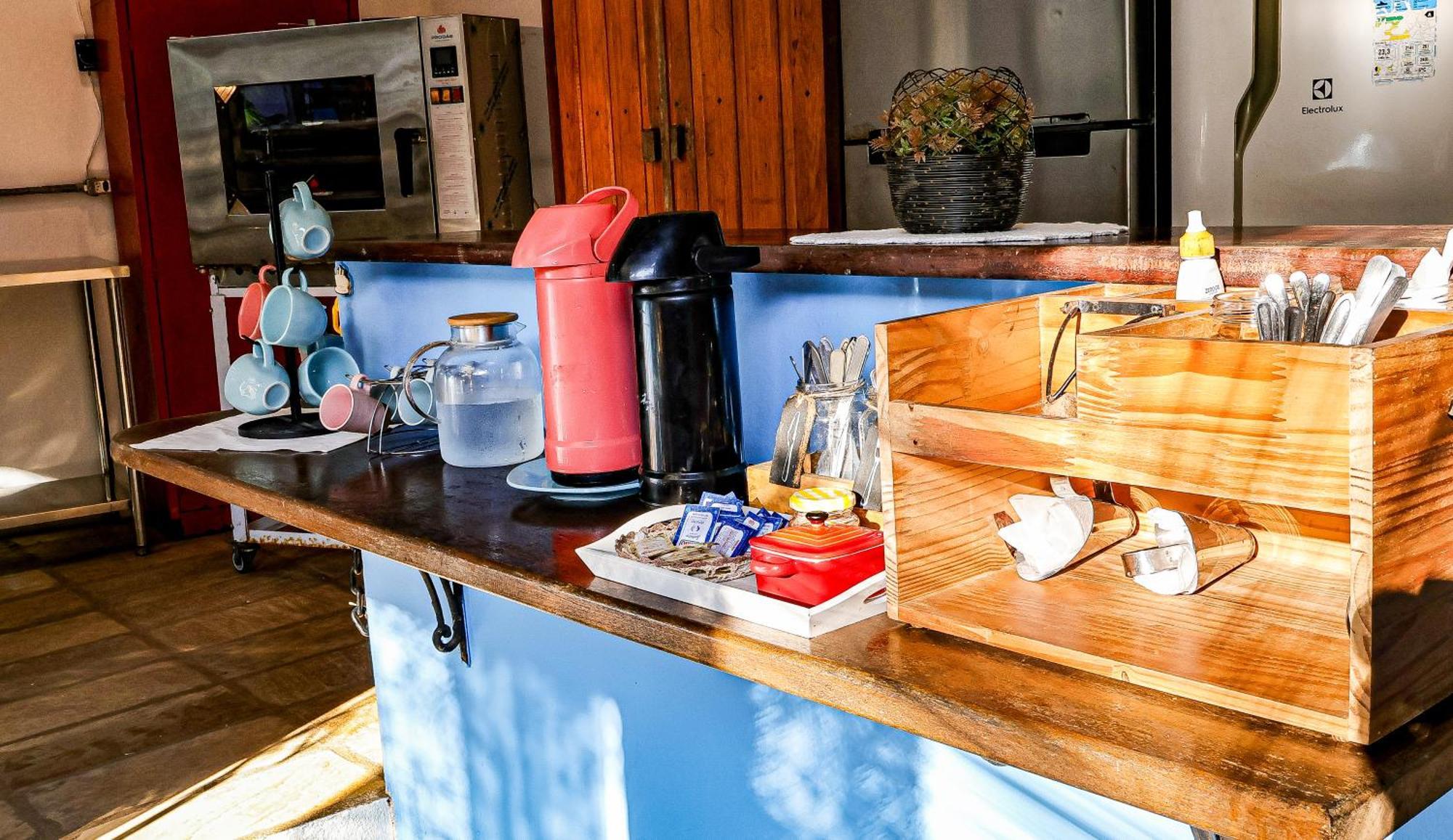 Com Verso E Prosa Repouso E Cafe Парати Екстериор снимка